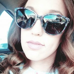 Meet your Posher, Paige